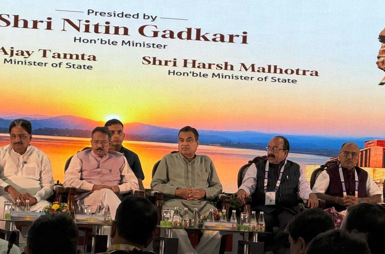 छत्तीसगढ़ की सड़क परियोजनाओं पर बड़ा फोकस, अरुण साव ने राष्ट्रीय चिंतन शिविर में लिया हिस्सा
