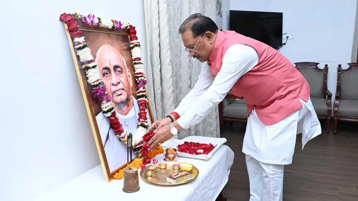 राष्ट्रीय एकता दिवस पर CM विष्णुदेव साय ने सरदार पटेल को किया नमन, बोले- उनके प्रयासों से एकजुट हुआ भारत