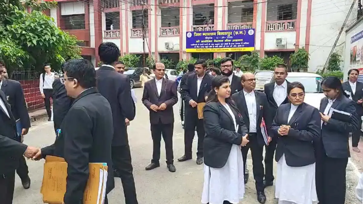 Bilaspur High Court: छत्तीसगढ़ सरकार ने 8 विधि अधिकारियों की नियुक्ति की, 23 पैनल लॉयर भी बनाए