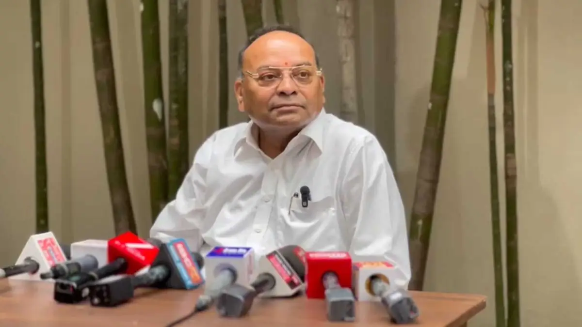 Chhattisgarh News: अजय चंद्राकर का कांग्रेस पर हमला, बोले- क्षेत्रीय पार्टी जैसी रह गई है कांग्रेस; परिवारवाद और चाटुकारिता पर उठाए सवाल