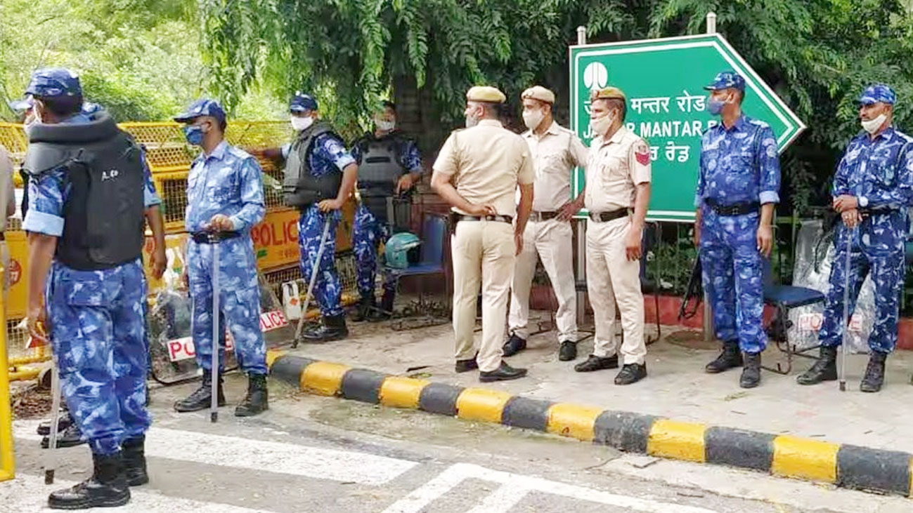 जंतर-मंतर पर शख्स ने खुद को गोली मारकर आत्महत्या की, मचा हड़कंप