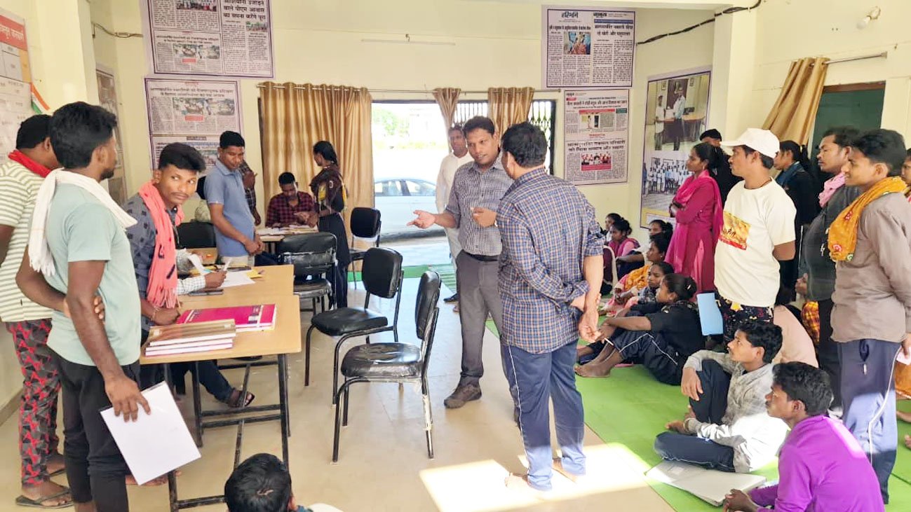 समर्पित माओवादियों के पुनर्वास में सुकमा जिला प्रशासन की बड़ी पहल, मुख्यधारा से जुड़ने की नई राह