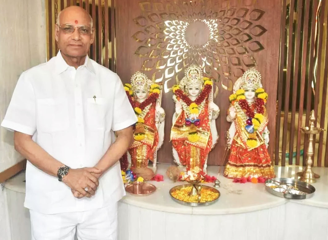 राज्यपाल रमेश बैस ने राम मंदिर का किया दौरा
