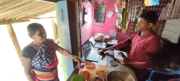 कोलेंग क्षेत्रवासियों को भी मिलने लगी बैंकिंग लेनदेन की सुविधा