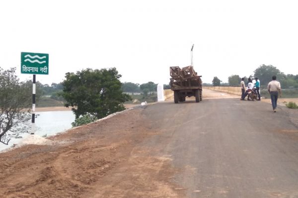 शिवनाथ नदी पर पुल बनने से 37 ग्रामों के 72 हजार लोगों को मिली बारहमासी आवागमन की सुविधा