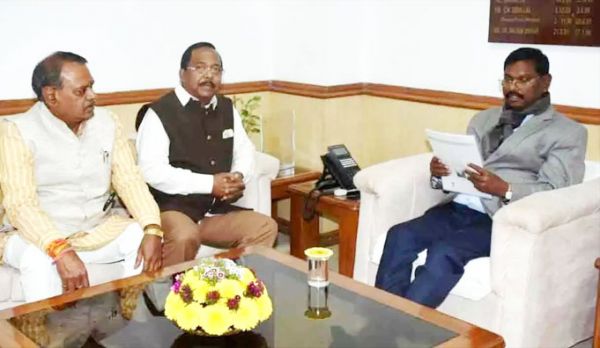 मंत्री राम विचार नेताम ने केन्द्रीय कृषि मंत्री अर्जुन मुण्डा से की मुलाकात