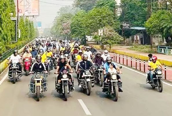 रायपुर में स्वीप के तहत विशेष बाइक रैली का आयोजन