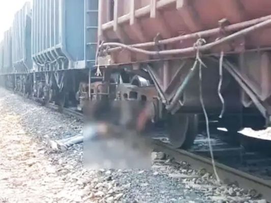 रेल पटरी पर मिली लाश, संदिग्ध मानकर पुलिस ने शुरू की जांच