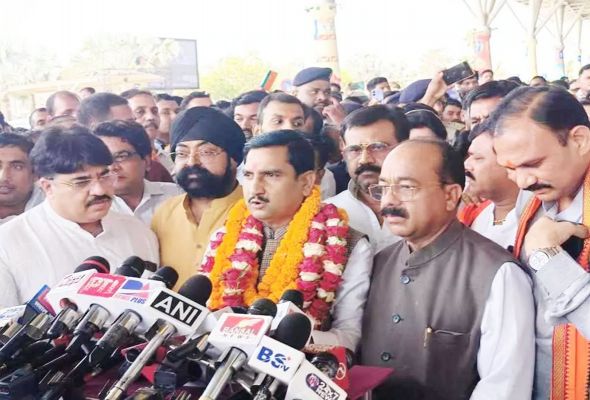 रायपुर में केंद्रीय राज्य मंत्री तोखन साहू का हुआ भव्य स्वागत