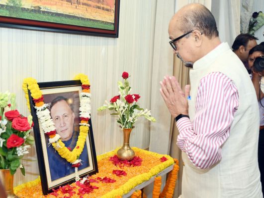 पूर्व राज्यपाल शेखर दत्त को राजभवन में दी गई भावभीनी श्रद्धांजलि