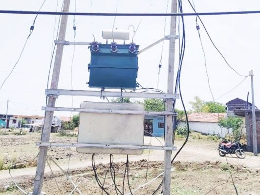 मुख्यमंत्री कैंप कार्यालय की पहल पर ग्राम केनाडांड़ में बदला गया ट्रांसफार्मर