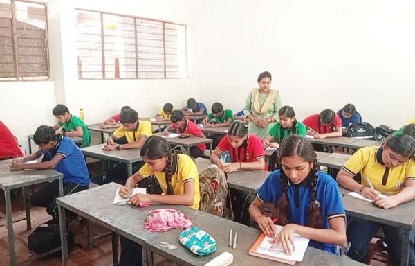 परख राष्ट्रीय सर्वेक्षण 2025 में रायगढ़ जिला बना सर्वश्रेष्ठ प्रदर्शन करने वाला जिला