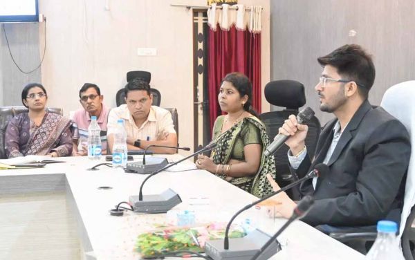 भण्डार क्रय नियमों का पालन और पारदर्शिता के साथ हो जेम पोर्टल पर खरीदी : कलेक्टर