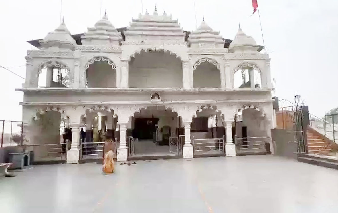 महामाया मंदिर में दानपेटी से 2 लाख नकदी चोरी