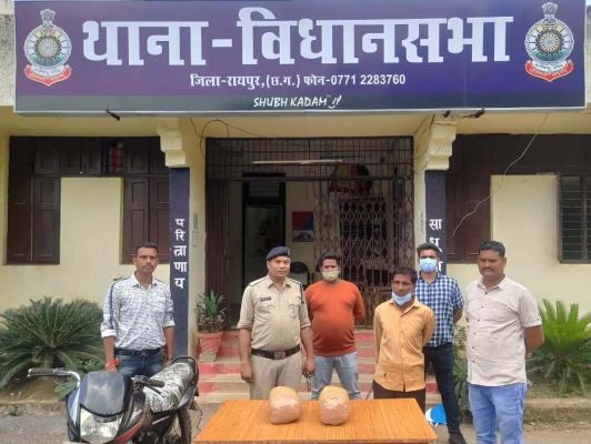 3 किलो गांजा के साथ एक युवक को पुलिस ने किया गिरफ्तार 