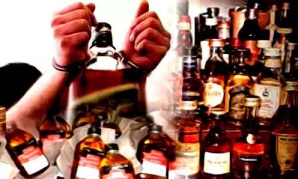 अंग्रेजी शराब तस्कर को पुलिस ने किया गिरफ्तार