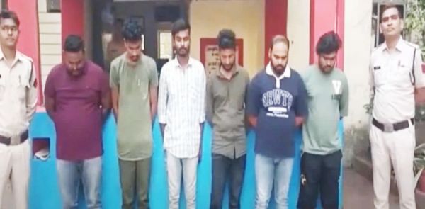 रायपुर पुलिस ने भिलाई में की छापेमारी, 6 सटोरिए गिरफ्तार