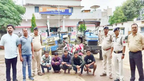 ट्रैक्टर चुराने वाले गिरोह का भंडाफोड़, 5 शातिर गिरफ्तार