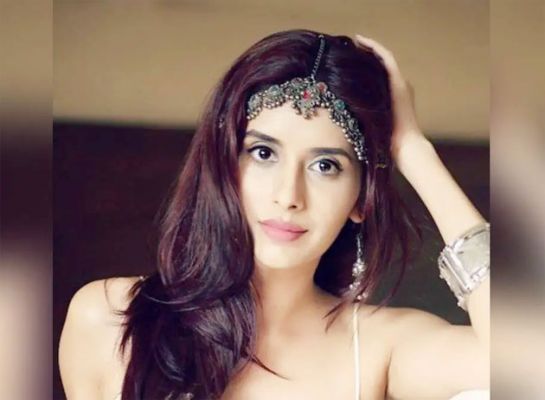 चारु असोपा के सामने कास्टिंग काउच में रखी गई थी ये घटिया डिमांड, ऐक्ट्रेस का खुलासा