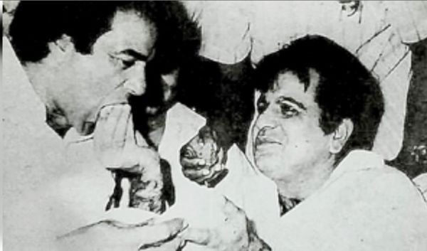 ईद के मौके पर धर्मेंद्र ने दिलीप कुमार को किया याद, शेयर की तस्‍वीर