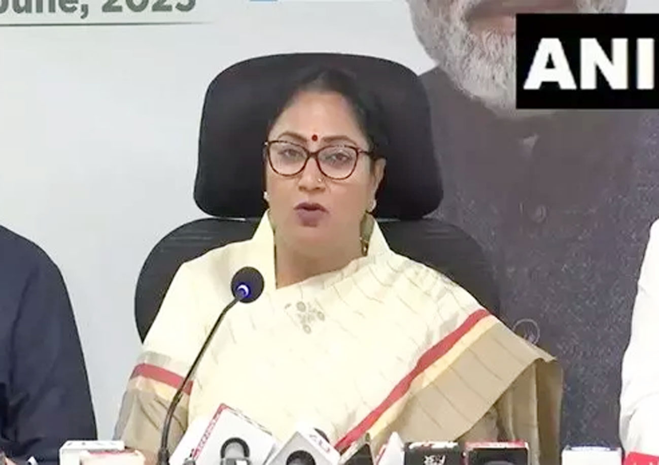 दिल्ली की मुख्यमंत्री ने नेतृत्व के 11 वर्ष पूरे करने पर प्रधानमंत्री मोदी की प्रशंसा की