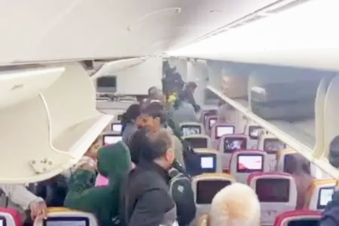 तकनीकी समस्या के कारण Air India की एक और उड़ान कोलकाता में विलंबित