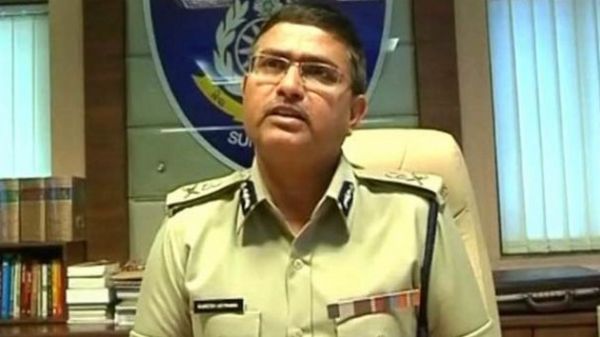 गुजरात कैडर के वरिष्ठ अधिकारी राकेश अस्थाना ने दिल्ली के पुलिस आयुक्त का पदभार संभाला