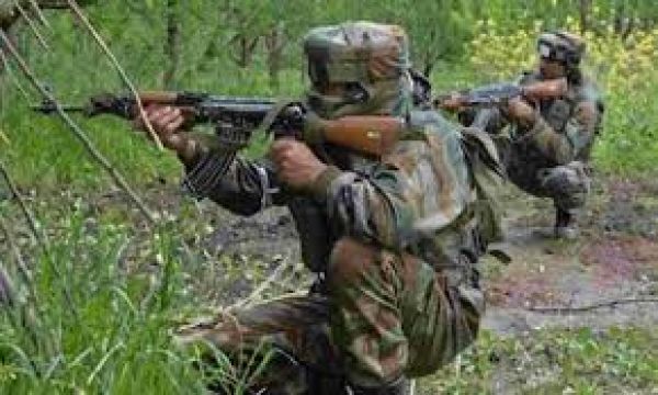 जम्मू-कश्मीर : आतंकियों ने सुरक्षाबलों को  बनाया अपना निशाना 