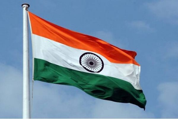 भारत का राष्ट्रीय ध्वज 'तिरंगा' दो मिनट में बनकर हो जाता है तैयार 