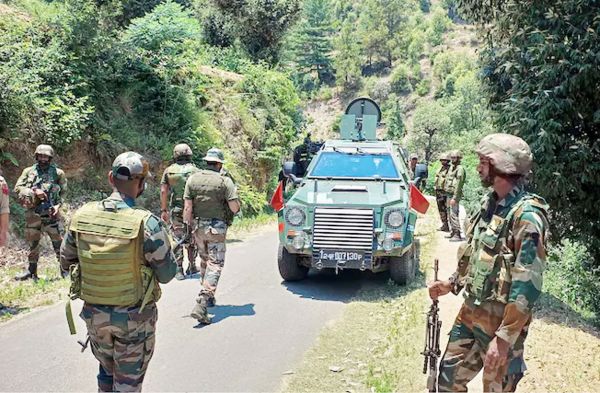 जम्मू-कश्मीर डोडा में सुरक्षा बलों के साथ मुठभेड़ में आतंकवादी मारा गया
