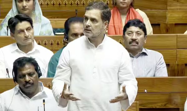 कांग्रेस ने लगाया संसद में राहुल गांधी का माइक बंद करने का आरोप