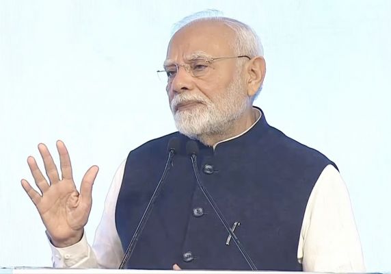 भारत की ग्रोथ स्टोरी से जुड़ने का यह सही समय : नरेंद्र मोदी