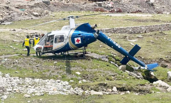 केदारनाथ में लैंडिंग के दौरान हेलीकॉप्टर क्रैश