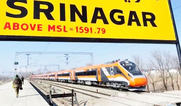 प्रधानमंत्री मोदी के दौरे से पहले जम्मू-कश्मीर में सुरक्षा बढ़ा दी गई