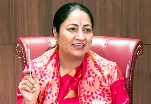 दिल्ली CM को लगभग 100 दिन के कार्यकाल के बाद सरकारी आवास आवंटित किया गया