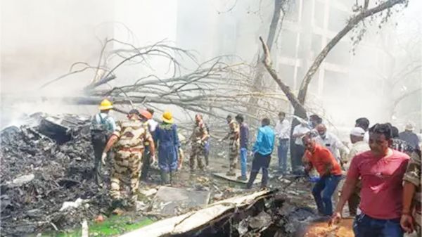 अहमदाबाद विमान हादसा : मरने वालों का आंकड़ा 275 पहुंचा