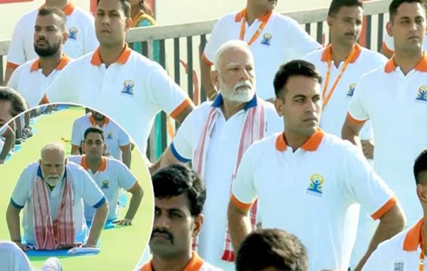प्रधानमंत्री मोदी ने विशाखपत्तनम में 3 लाख लोगों संग किया योग