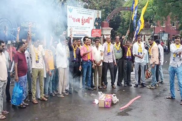 गुजरात की विसवादार सीट पर जीती ‘आप’