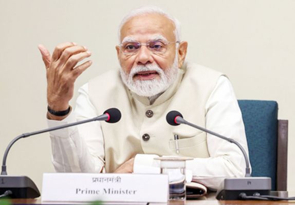 PM मोदी ने 'द इमरजेंसी डायरीज' में बयां किया आपातकाल का अपना सफर