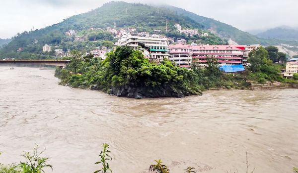 आफत की बारिश, भूस्खलन से 1 की जान गई, 7 लोग लापता