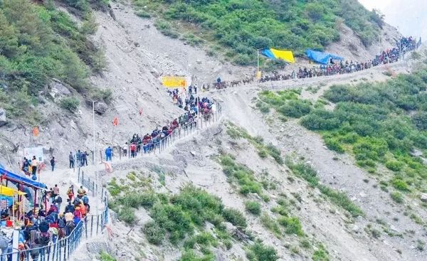 9 दिनों में 1.63 लाख श्रद्धालुओं ने की अमरनाथ यात्रा