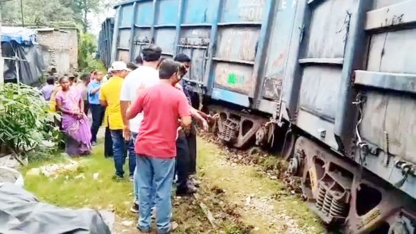 ओडिशा में मालगाड़ी पटरी से उतरी, बीरमित्रपुर में मचा हड़कंप