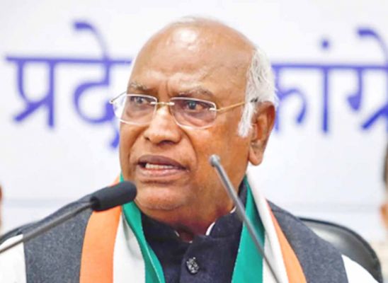 जगदीप धनखड़ के इस्तीफे का कारण देश को बताए सरकार : मल्लिकार्जुन खड़गे