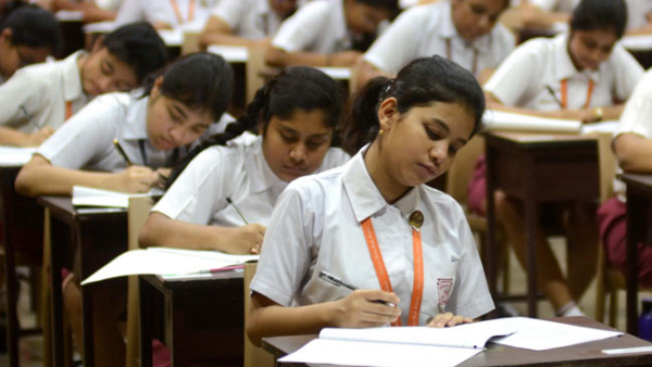  CBSE बोर्ड की 10वीं और 12वीं की परीक्षाएं शुरू