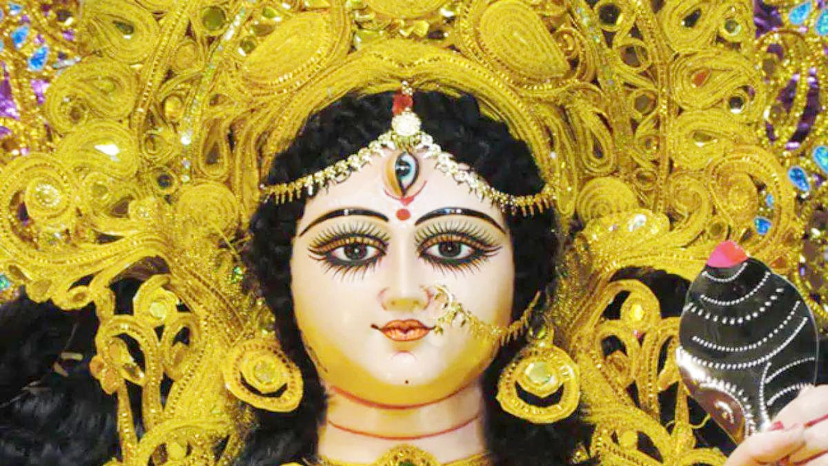नवरात्रि के नौ दिनों देवी के अलग-अलग स्वरूपों की होगी पूजा