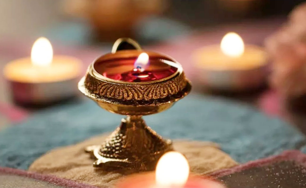दीपक जलाने का है विशेष महत्व