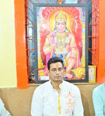 हनुमान जयंती पर विधायक देवेंद्र यादव ने की पूजा-अर्चना