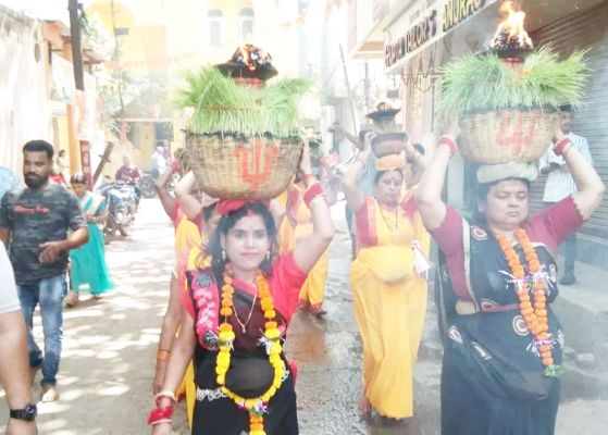 चैत्र नवरात्र की नवमीं पर सेवा गीत के साथ जोत-जंवारा का विसर्जन शुरू