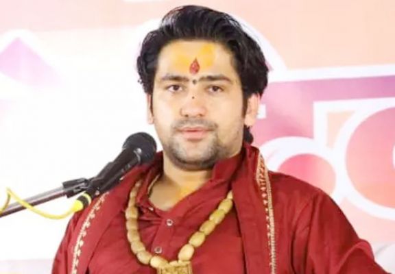 "पाकिस्तान बिगड़ी औलाद, सिखाएंगे सबक" पड़ोसी मुल्क पर भडक़े बाबा बागेश्वर