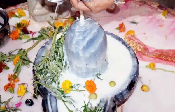 सावन शिवरात्रि पर करें ये अचूक उपाय